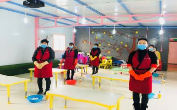 2024年幼儿园保育员小班工作总结优秀8篇