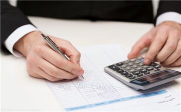 简短又精辟的财务述职报告7篇
