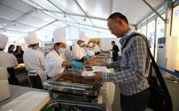 餐饮周工作报告7篇
