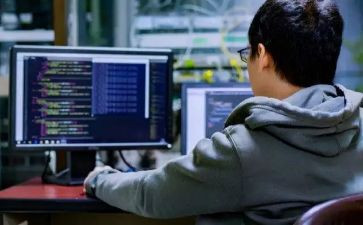 证券从业人员的工作总结7篇