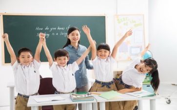 优秀教师有谁事迹8篇