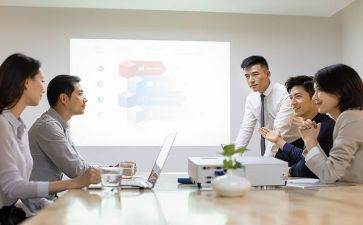 教育局局长教育述职报告6篇