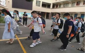 六年级上册的作文推荐8篇