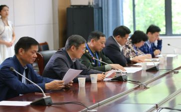 高级职称教师评审述职报告7篇