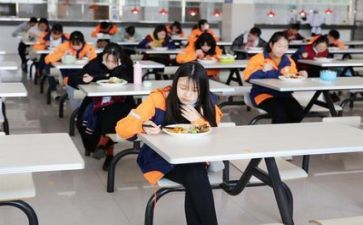 食堂半年总结报告7篇