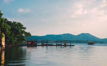 西湖旅游的作文6篇